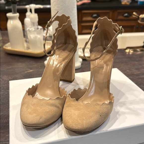 Chloe Reef Shell Heels - Picture 3 of 9